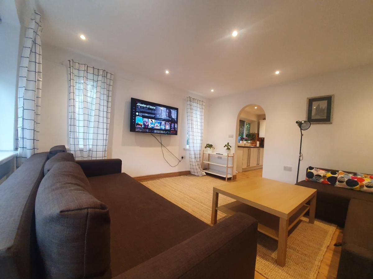 Appartamento Beautiful House In The Heart Of A Golf Course. Manchester Esterno foto