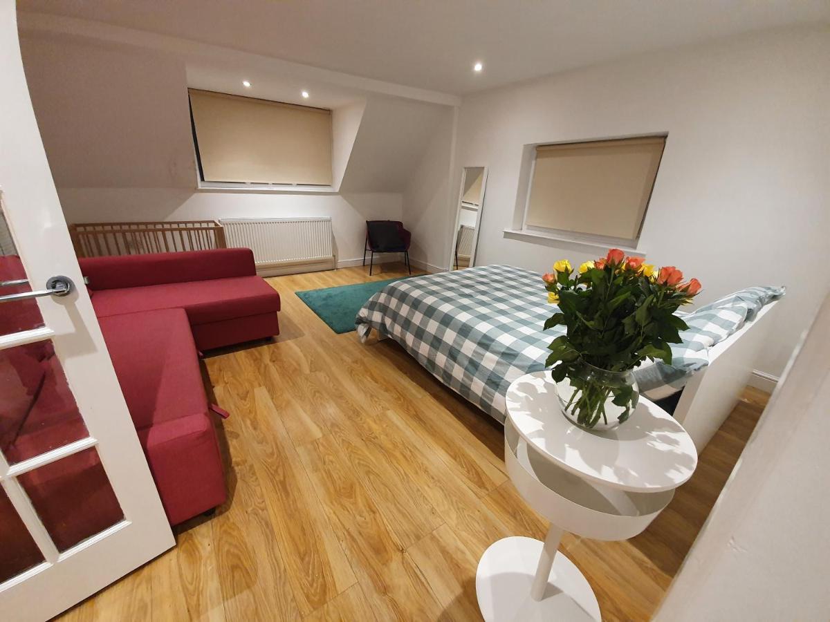 Appartamento Beautiful House In The Heart Of A Golf Course. Manchester Esterno foto