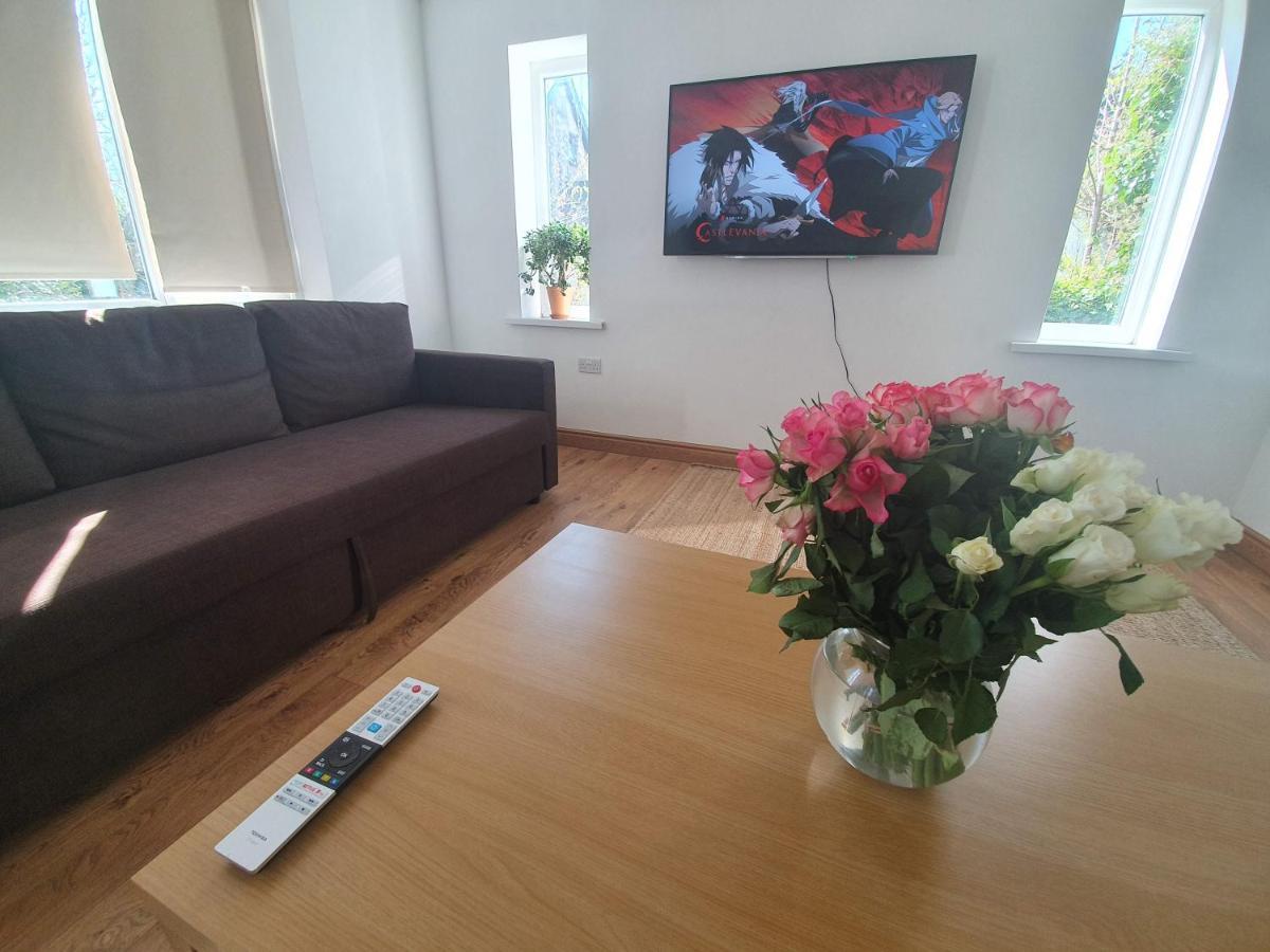 Appartamento Beautiful House In The Heart Of A Golf Course. Manchester Esterno foto